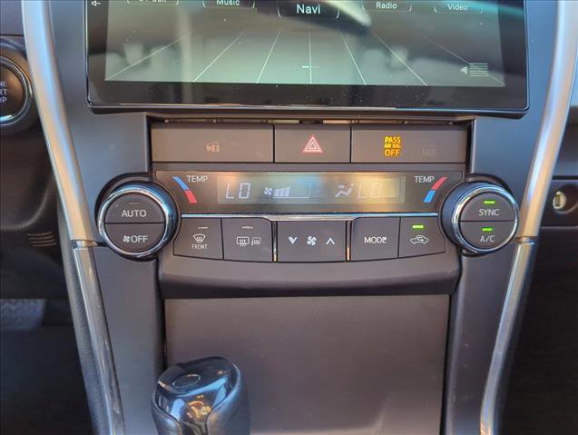 Used 2017 Toyota Camry XSE image 19