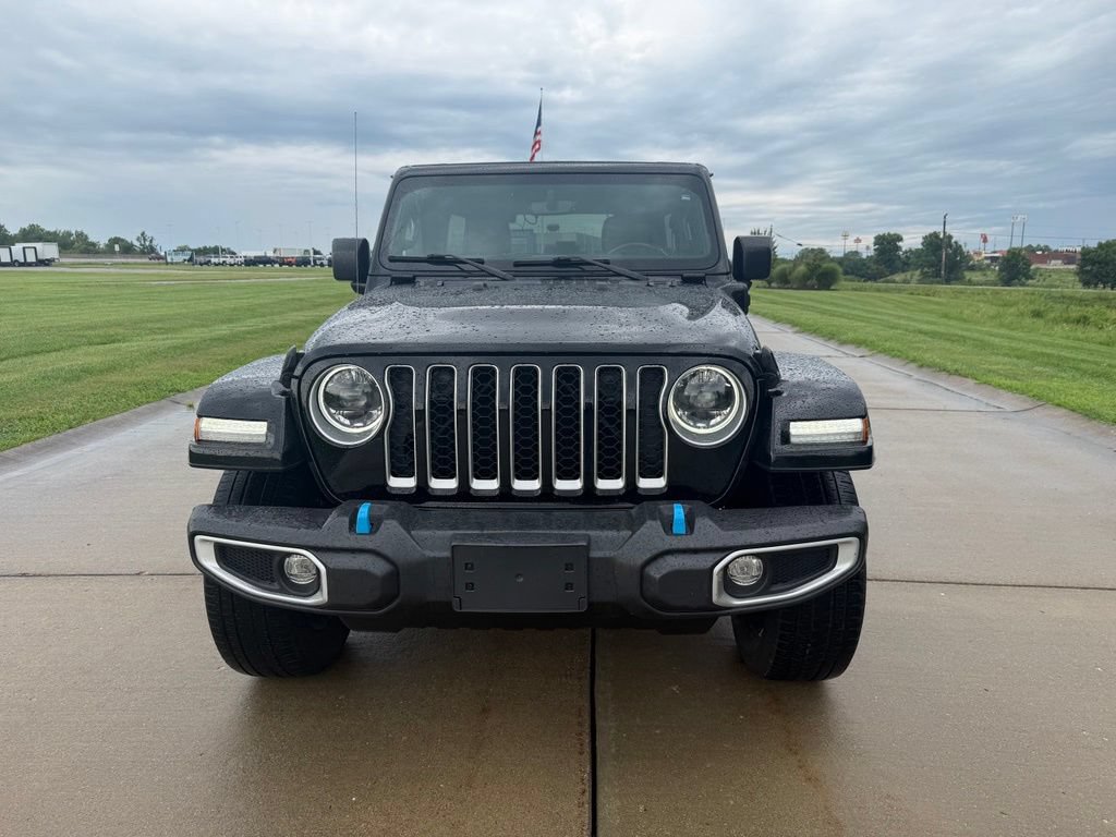 Used 2023 Jeep Wrangler Unlimited Sahara w/ Cold Weather Group AWD/4WD image 12