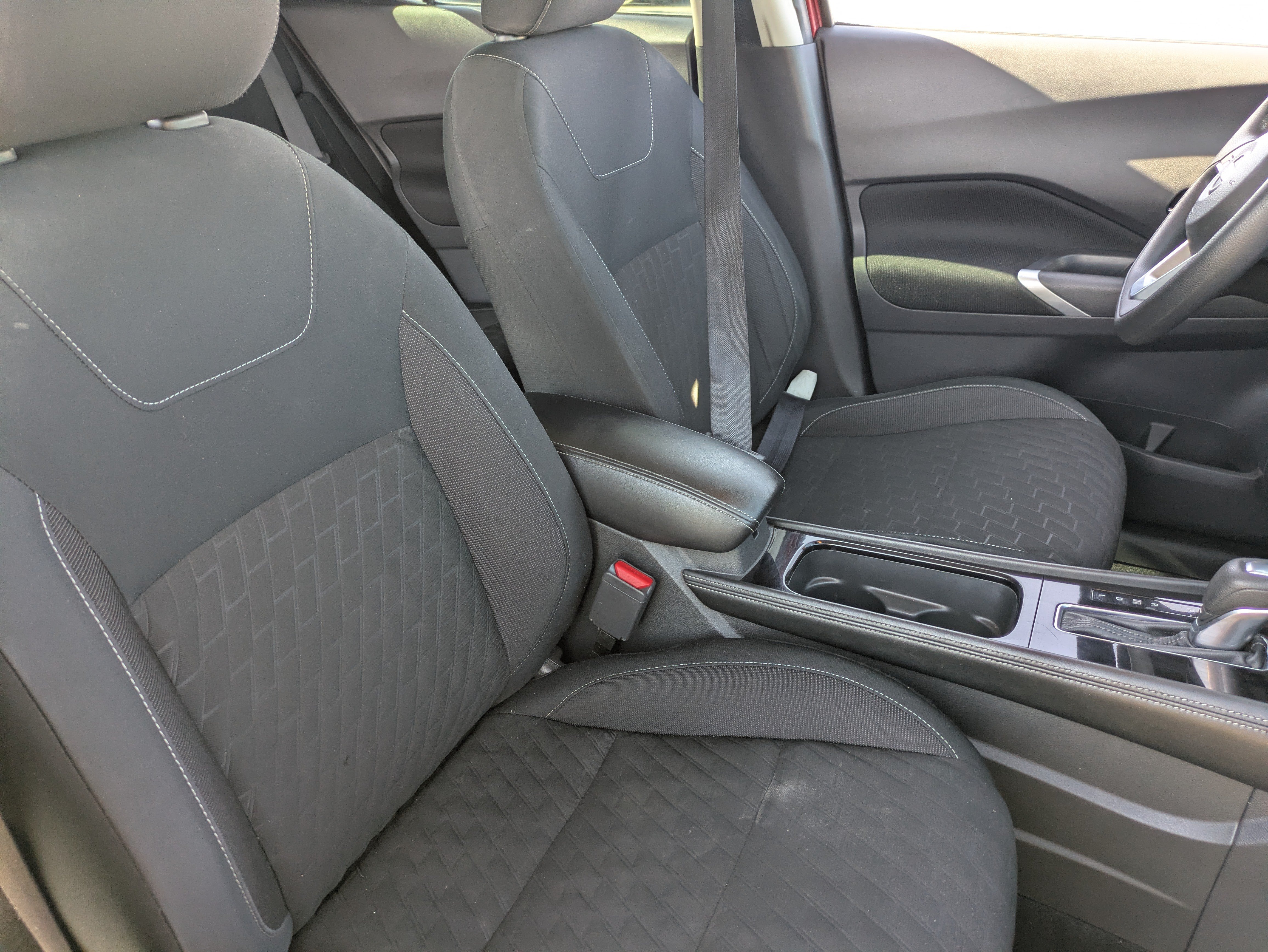 Used 2023 Nissan Kicks SV FWD image 11