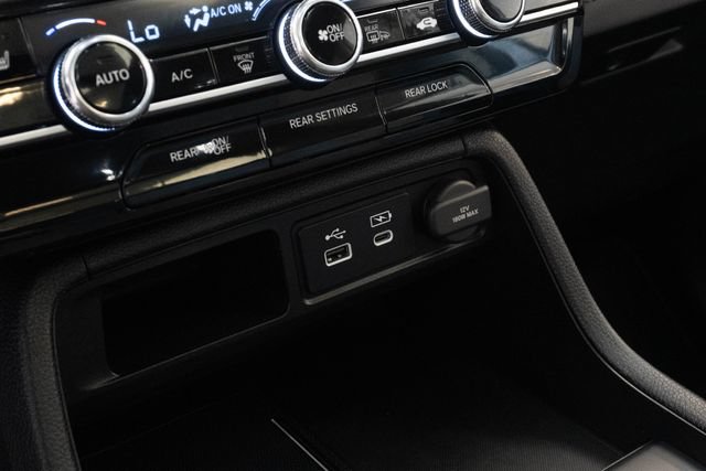 Used 2025 Honda Pilot Elite image 23