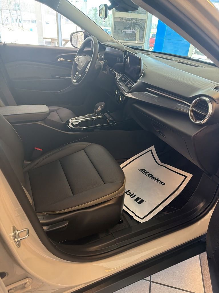 New 2026 Chevrolet Trax ACTIV w/ Driver Confidence Package image 13