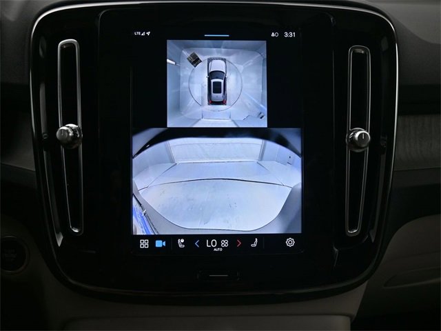 Used 2024 Volvo XC40 B5 Plus w/ Protection Package Premier image 21