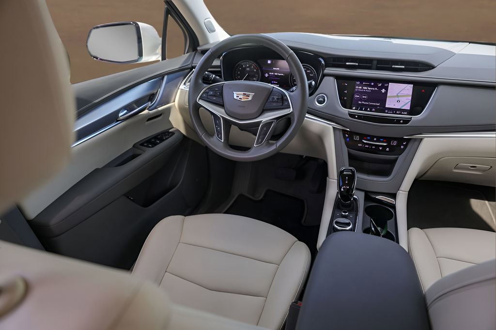 Certified 2024 Cadillac XT5 Premium Luxury w/ Technology Package FWD image 28