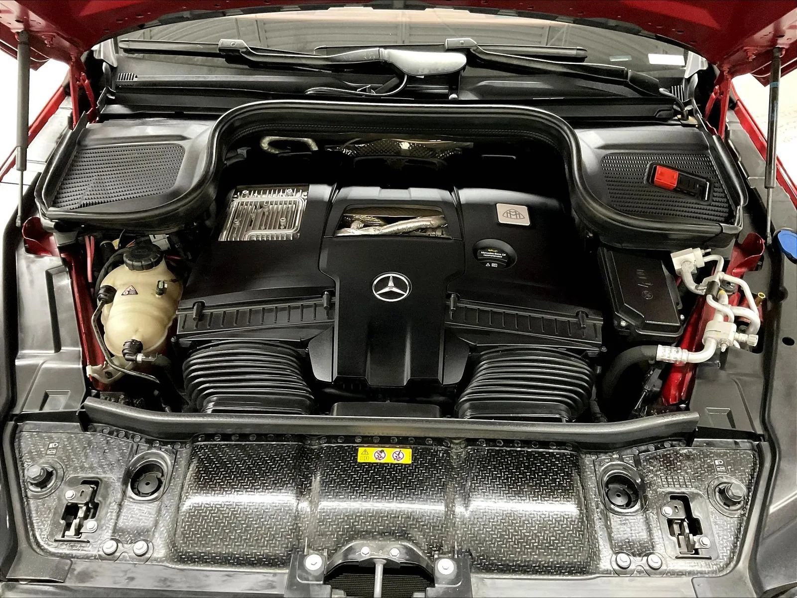 Used 2024 Mercedes-Benz Maybach GLS 600 4MATIC image 33