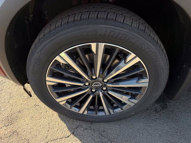 New 2026 Nissan Pathfinder Platinum w/ Cargo Package FWD image 9