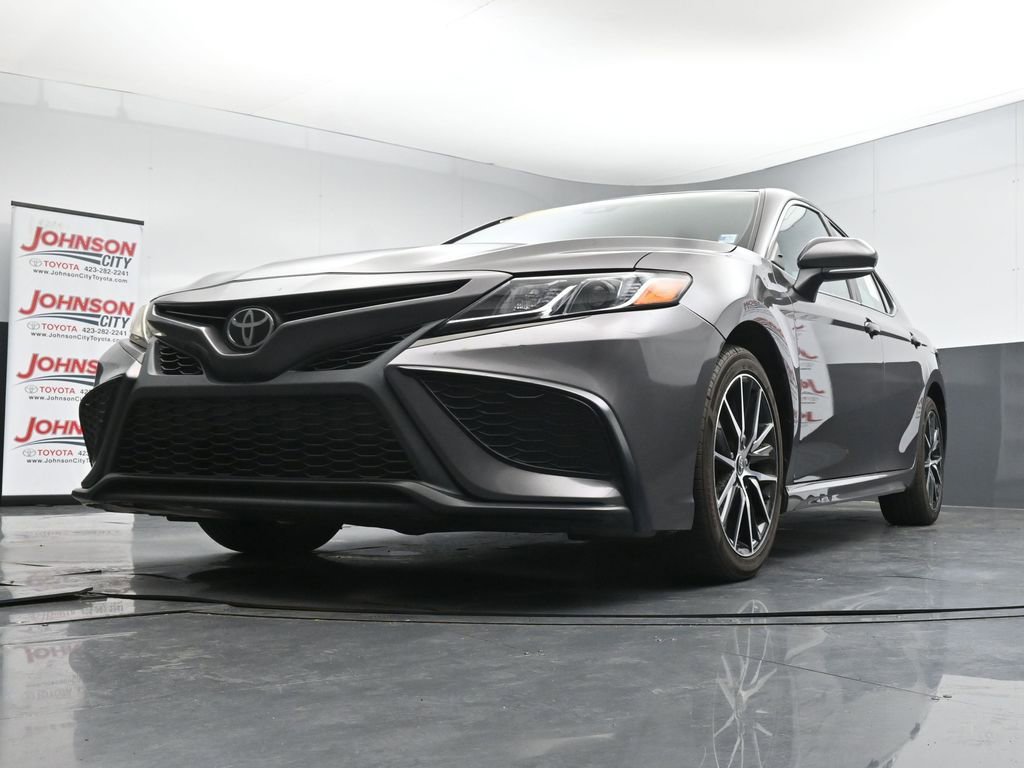 Used 2022 Toyota Camry SE FWD image 34