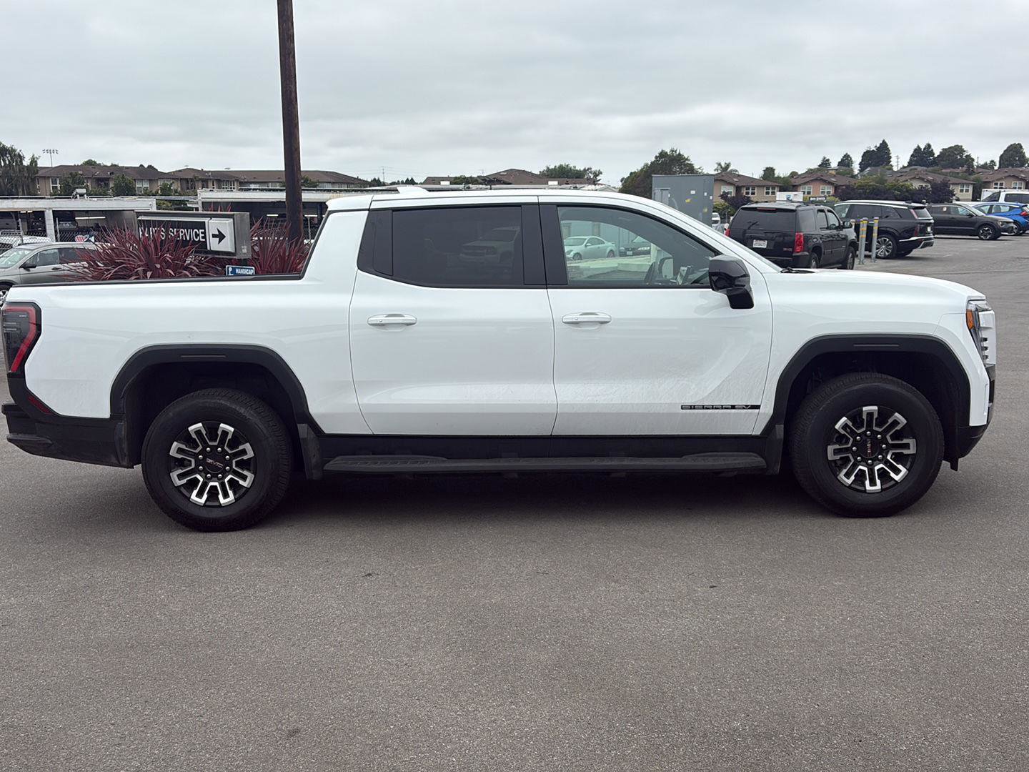 Used 2026 GMC Sierra EV Elevation image 4