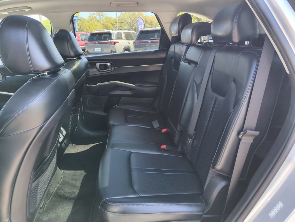 Used 2021 Kia Sorento S w/ Panoramic Sunroof Package image 30