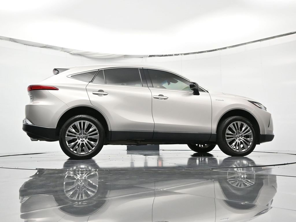 Used 2021 Toyota Venza Limited image 38