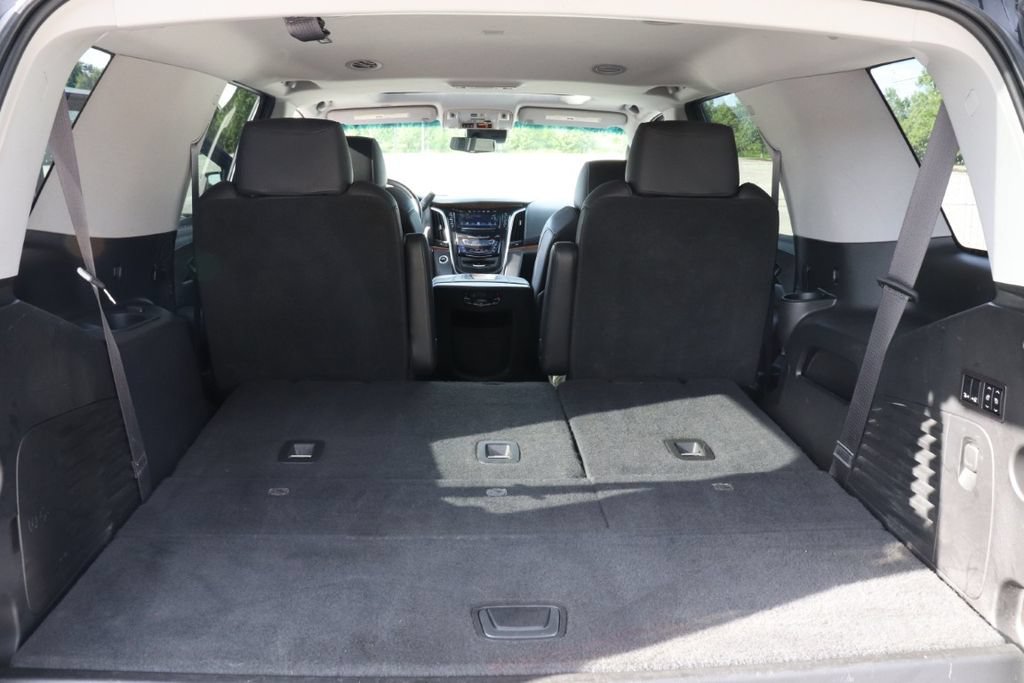 Used 2017 Cadillac Escalade Luxury AWD/4WD image 33