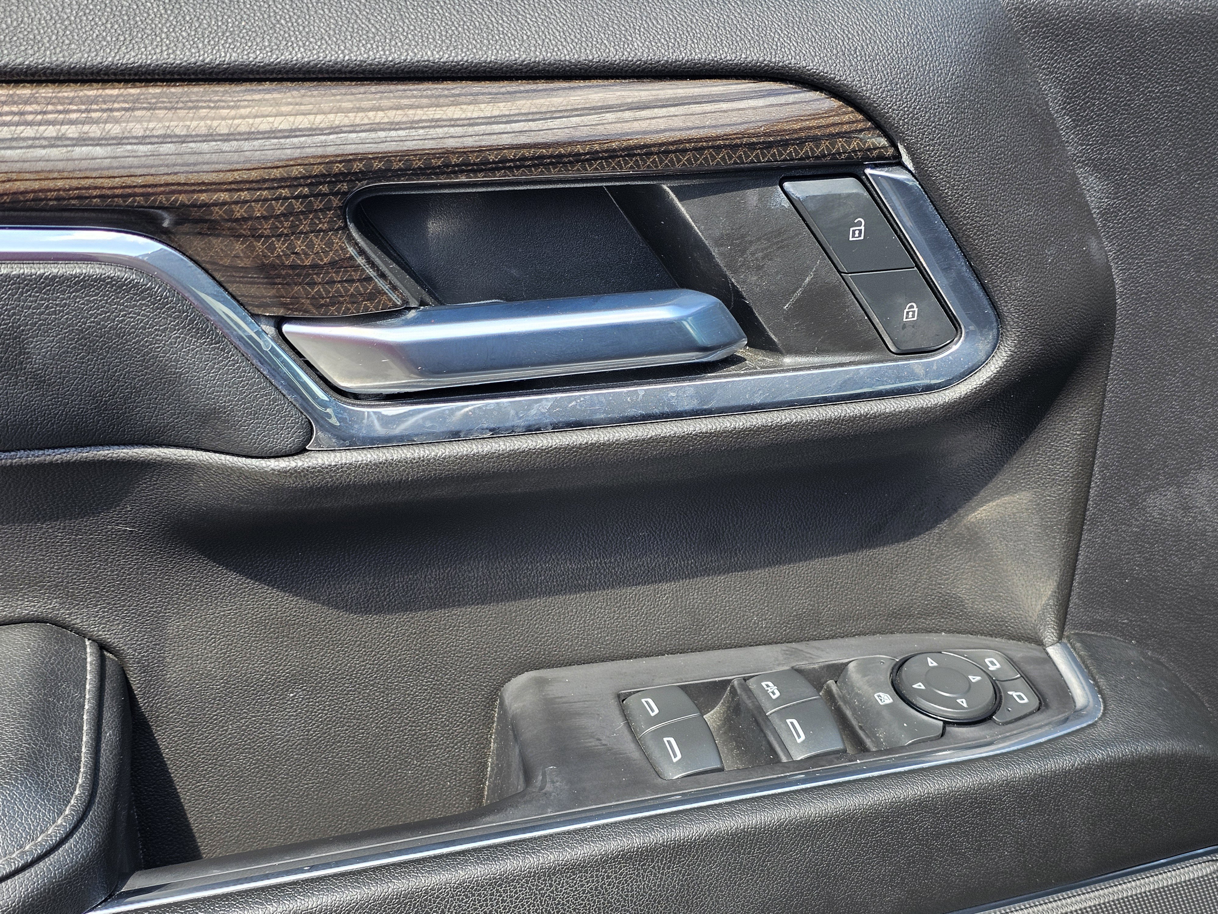 Used 2024 Chevrolet Silverado 1500 LT AWD/4WD image 16