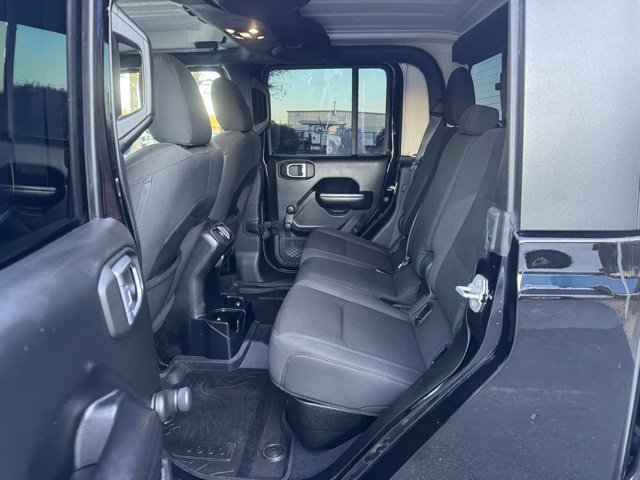 Used 2020 Jeep Gladiator Sport image 13