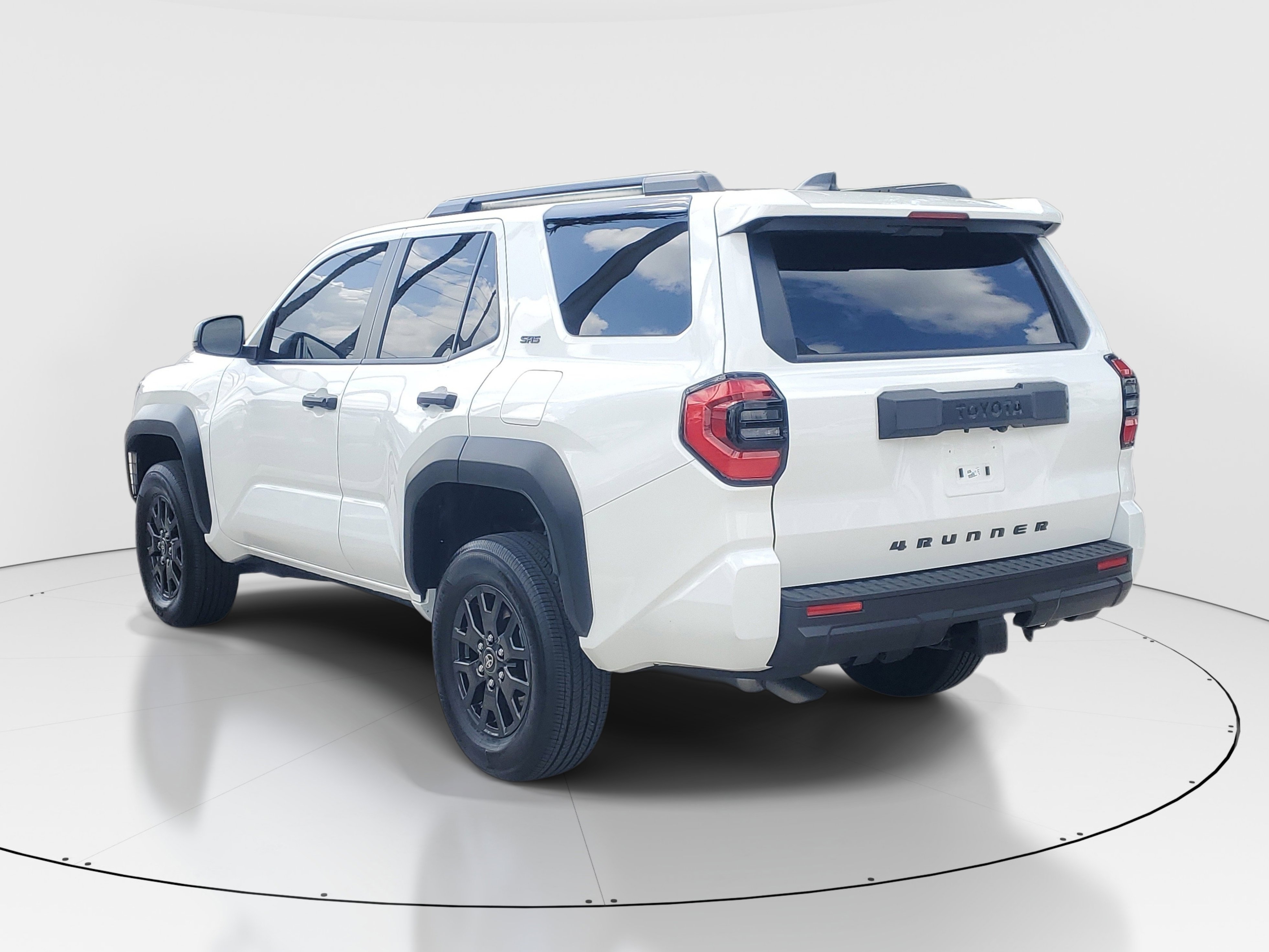 Certified 2025 Toyota 4Runner SR5 AWD/4WD image 5