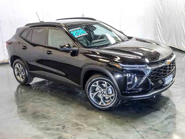 Certified 2026 Chevrolet Trax LT FWD image 6