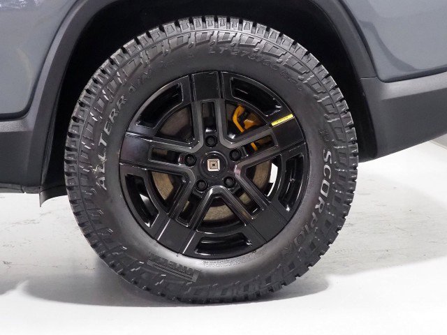 Used 2024 Rivian R1S AWD Adventure image 56