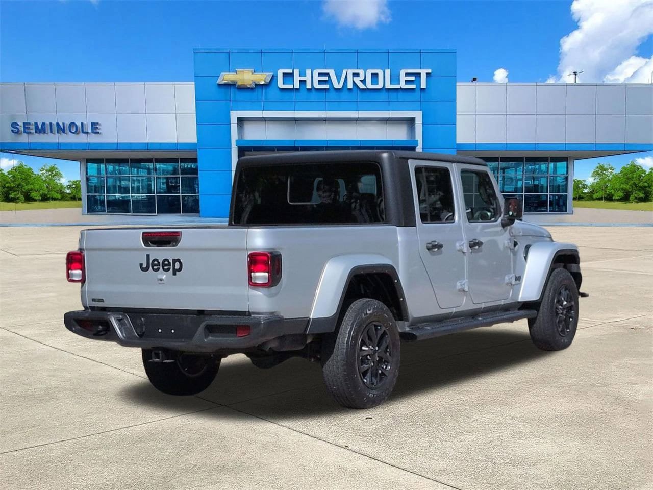 Used 2023 Jeep Gladiator Sport AWD/4WD image 4