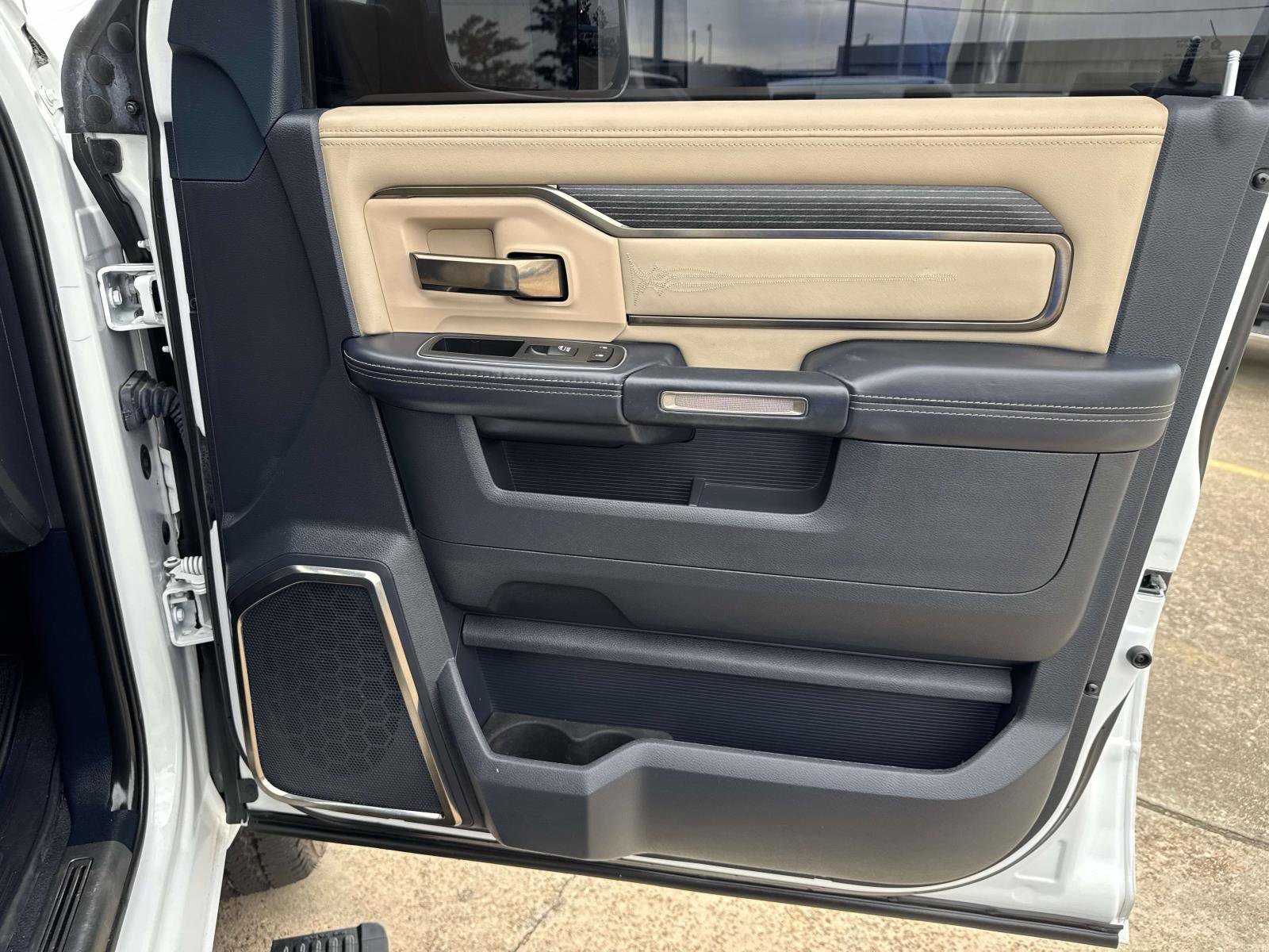 Certified 2022 RAM 2500 Limited w/ Towing Technology Group image 13