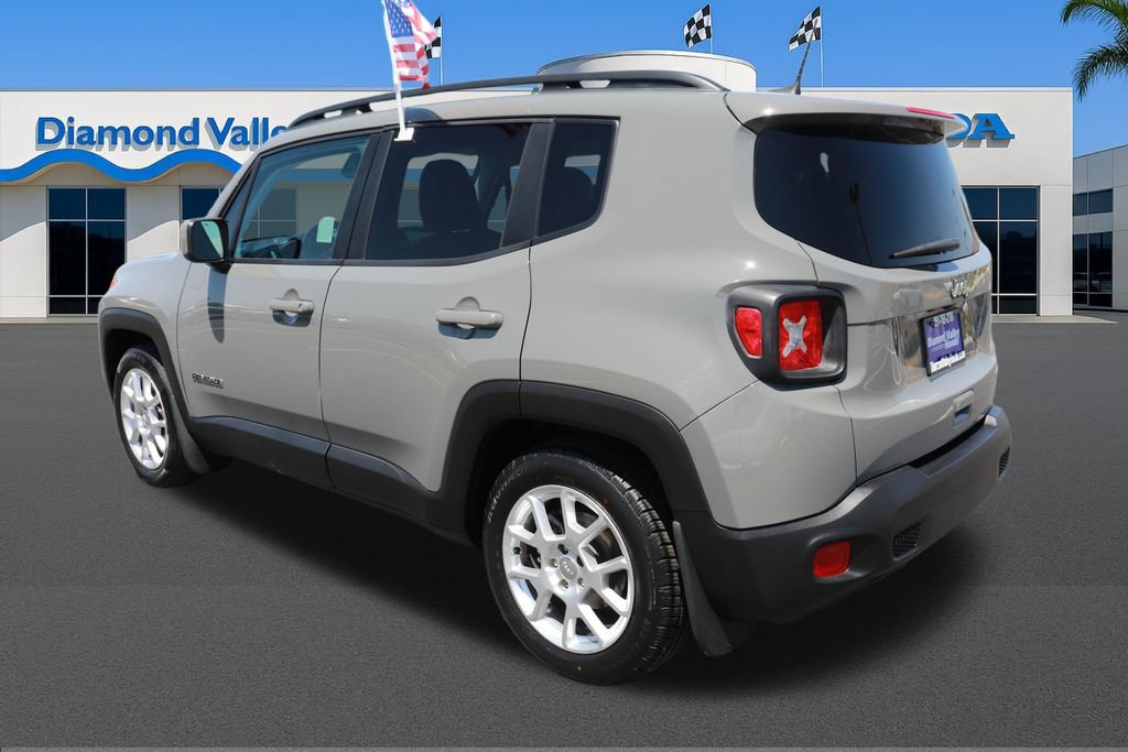 Used 2021 Jeep Renegade Latitude FWD image 4