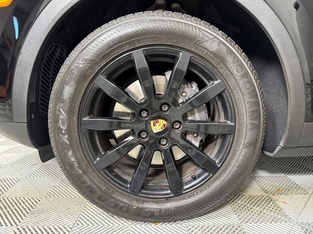 Used 2020 Porsche Cayenne Base image 22