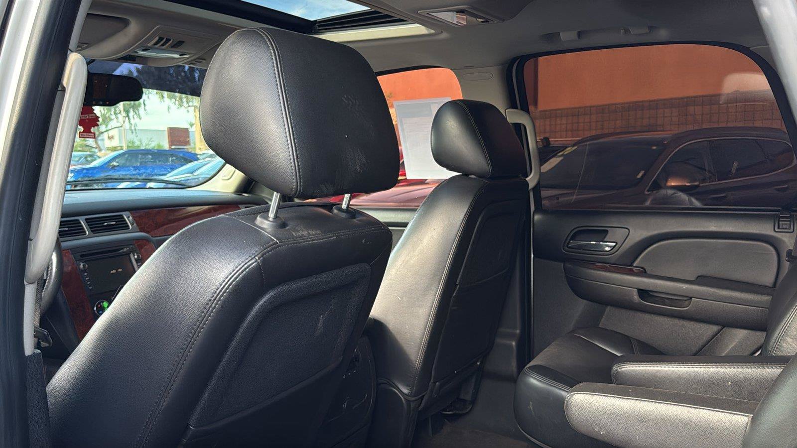 Used 2011 Chevrolet Tahoe LTZ RWD image 24