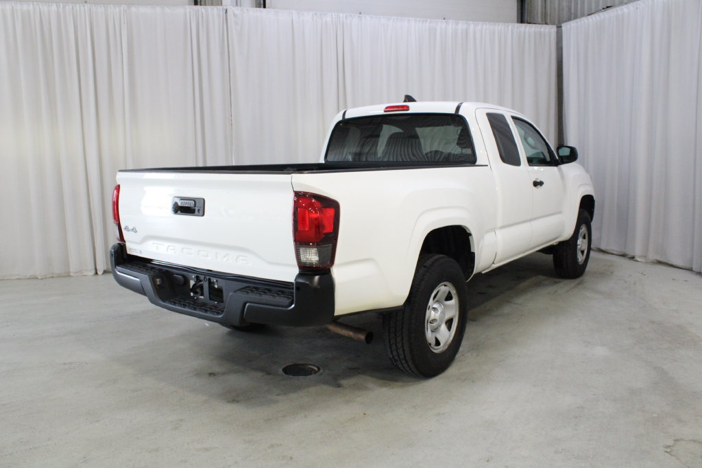 Used 2020 Toyota Tacoma SR AWD/4WD image 25