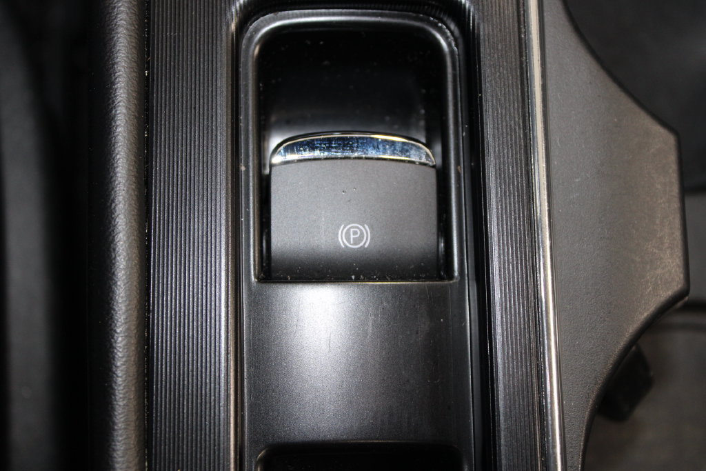 Used 2023 Lincoln Corsair AWD w/ Equipment Group 101A image 47