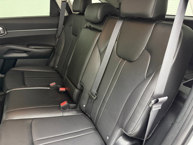 Used 2024 Kia Sorento S image 14