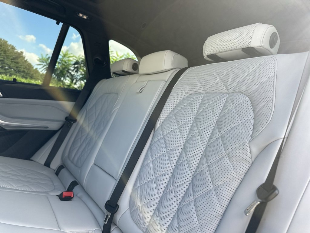 New 2026 BMW X5 M60i image 22