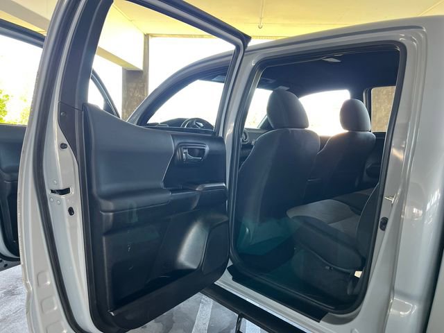 Used 2021 Toyota Tacoma TRD Off-Road w/ Technology Package image 10