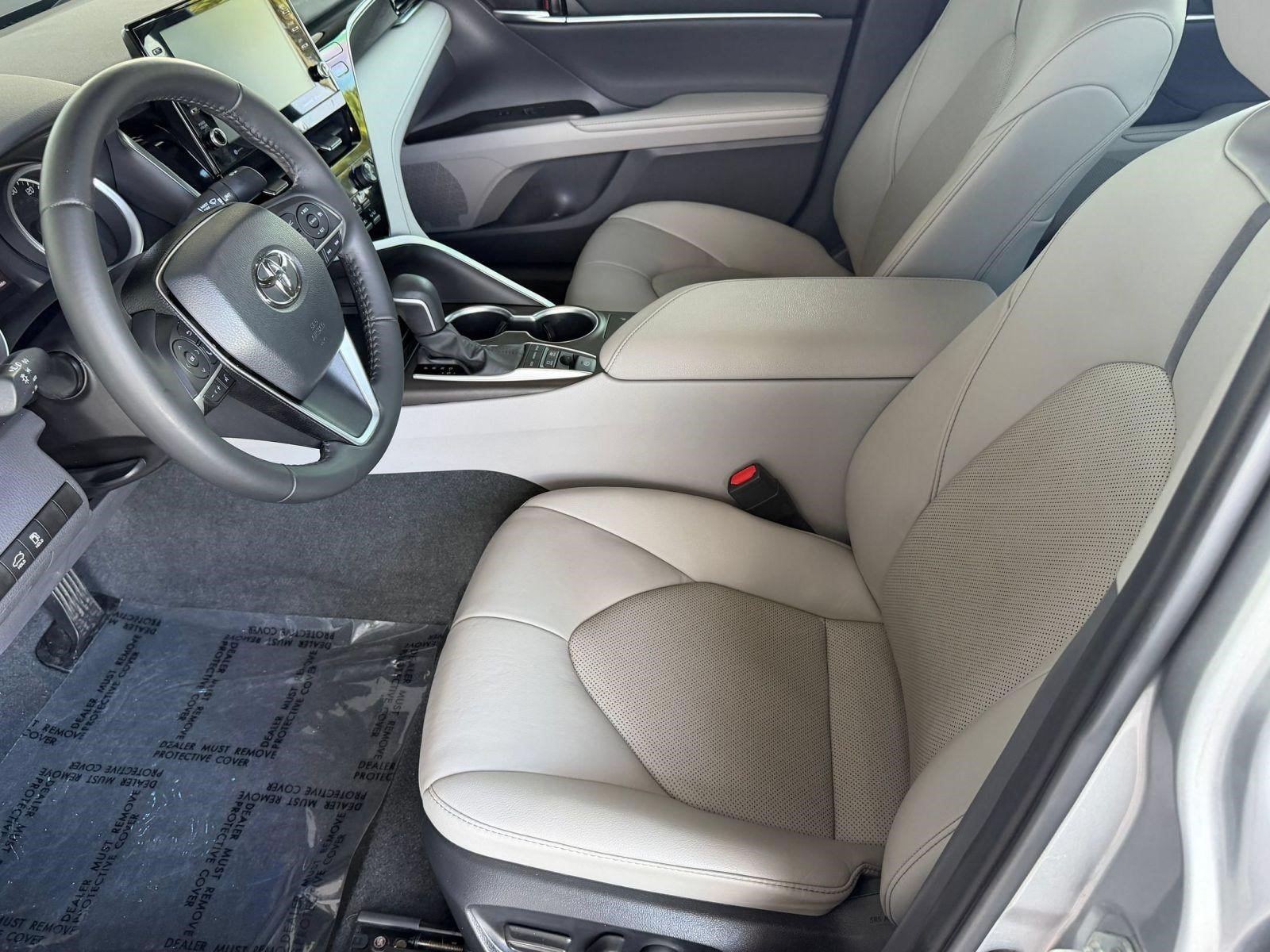 Used 2023 Toyota Camry XLE FWD image 5