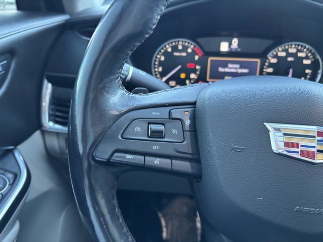 Used 2019 Cadillac XT4 Luxury w/ Cold Weather Package image 13