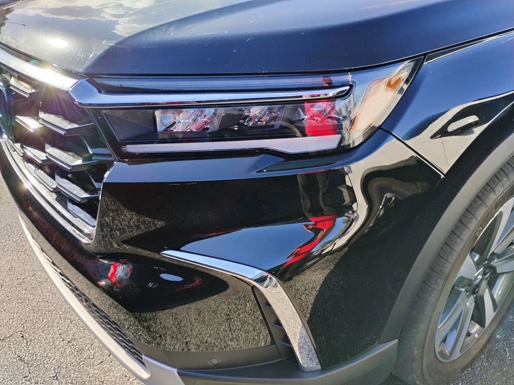 Used 2023 Honda Pilot Touring image 7