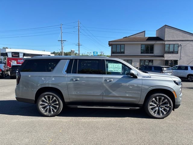 New 2026 Chevrolet Suburban High Country w/ Sun And Tow Package AWD/4WD image 6