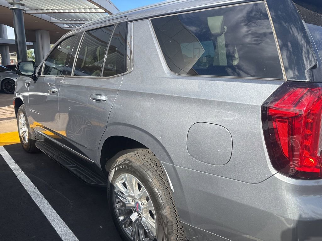 Used 2021 GMC Yukon Denali image 3