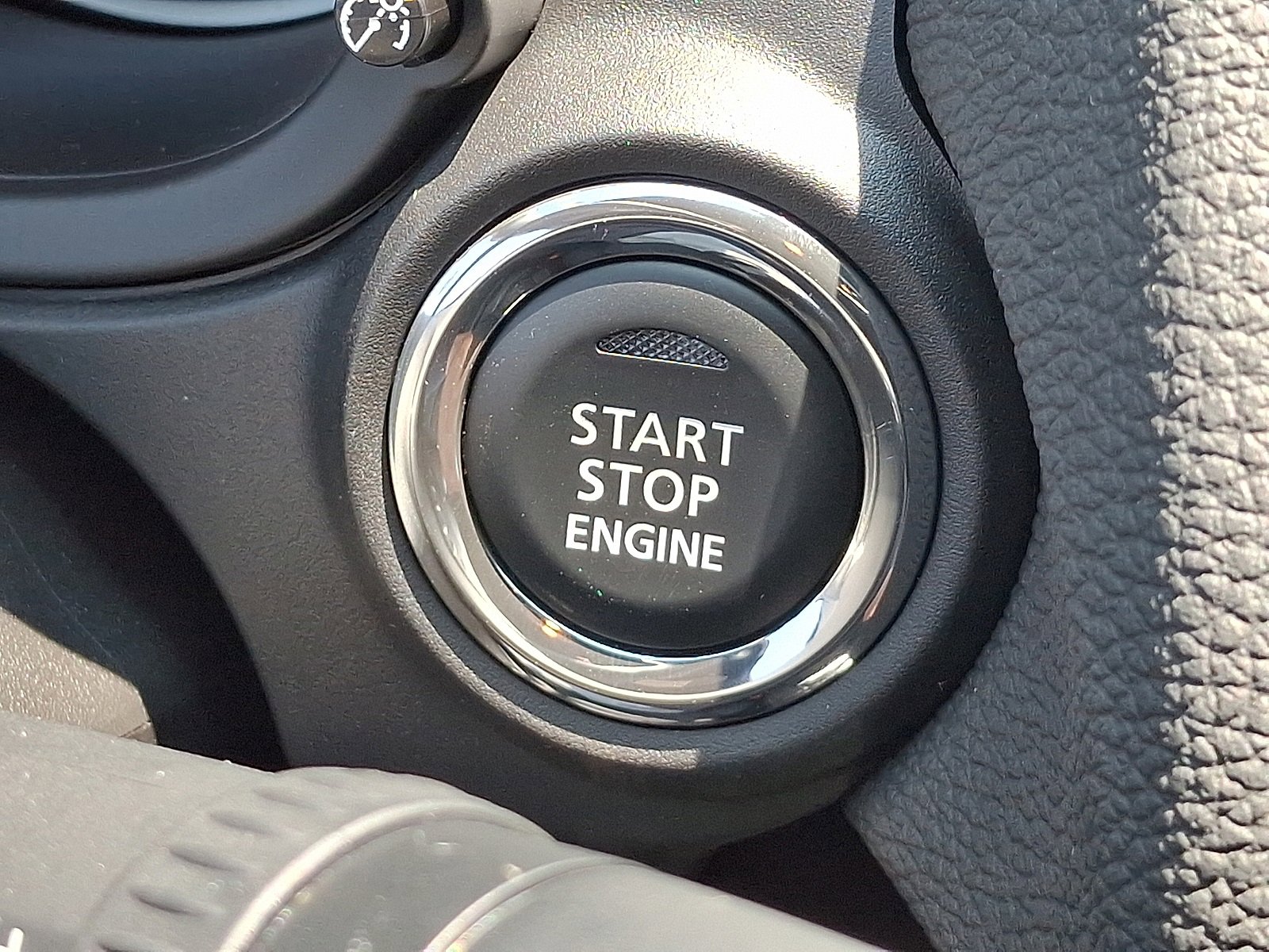 New 2025 Mitsubishi Eclipse Cross Black Edition image 19