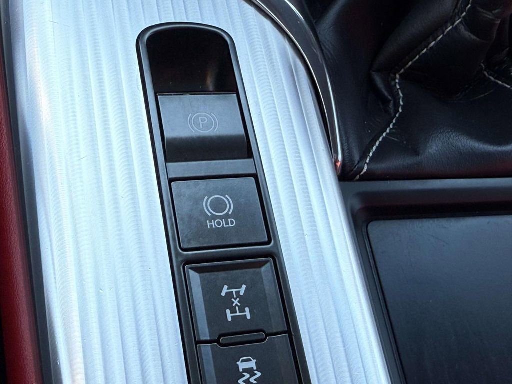 Used 2023 Lexus LX 600 F Sport w/ Accessory Package (Z1) AWD/4WD image 28