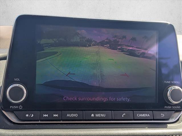 Used 2022 Nissan Rogue S image 11