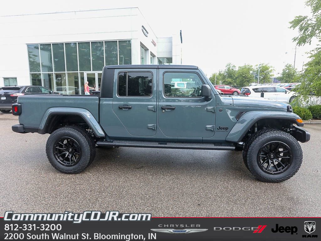New 2025 Jeep Gladiator Sport AWD/4WD image 10