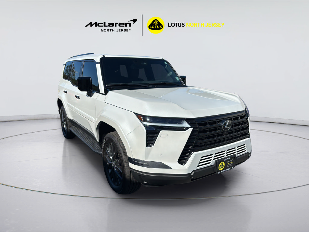 Used 2025 Lexus GX 550 w/ Accessory Package (2T) AWD/4WD image 3