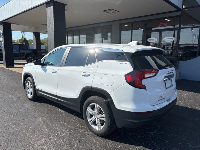 Used 2024 GMC Terrain SLE image 5