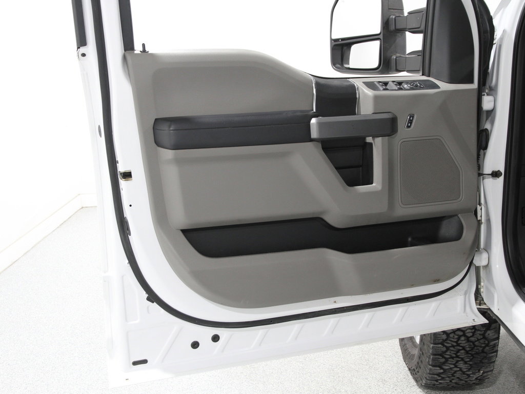 Used 2018 Ford F250 XLT image 5