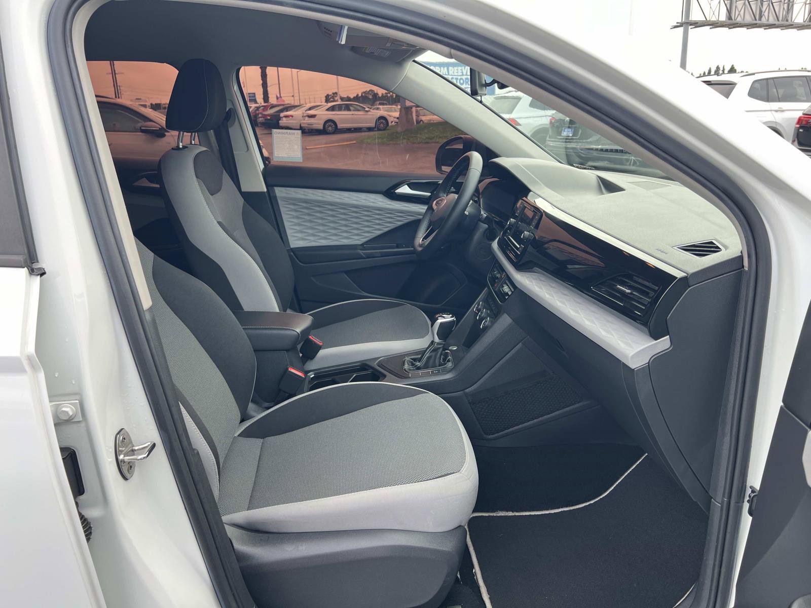 Certified 2022 Volkswagen Taos S image 27