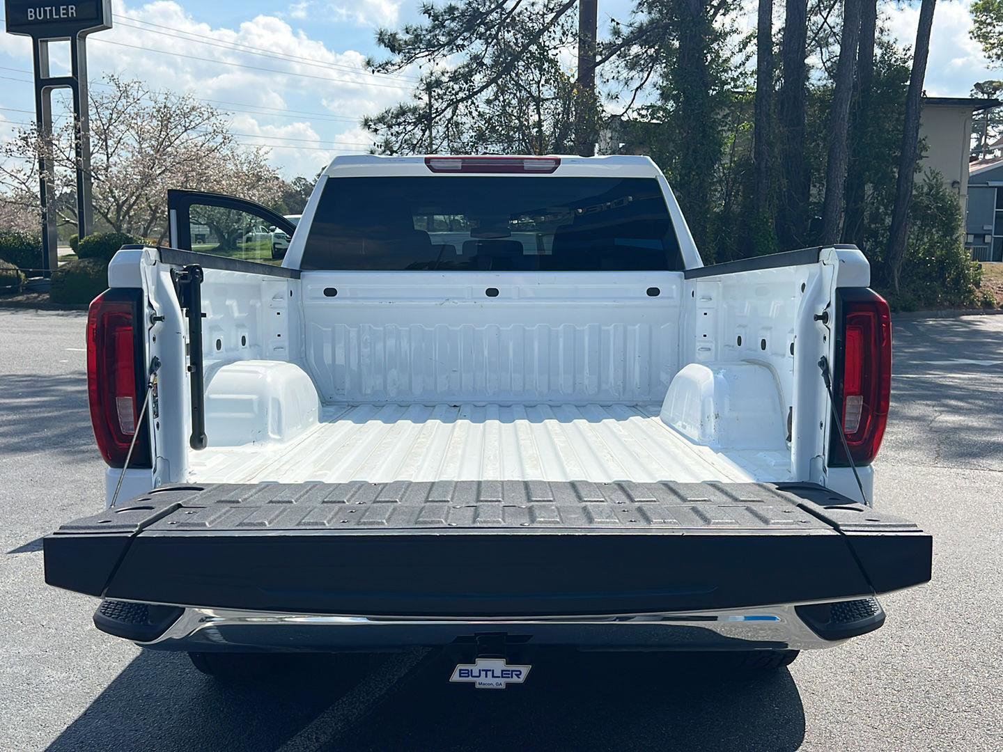 Used 2024 GMC Sierra 1500 SLT image 35