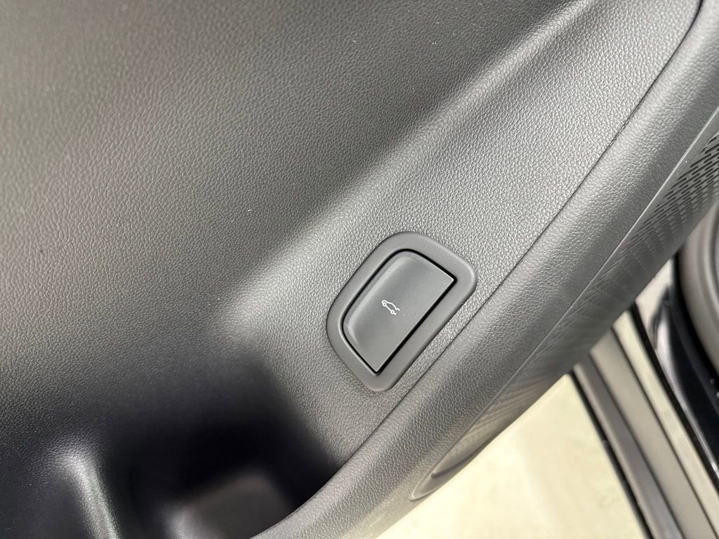 New 2026 Chevrolet Traverse LT w/ Midnight/Sport Edition image 21