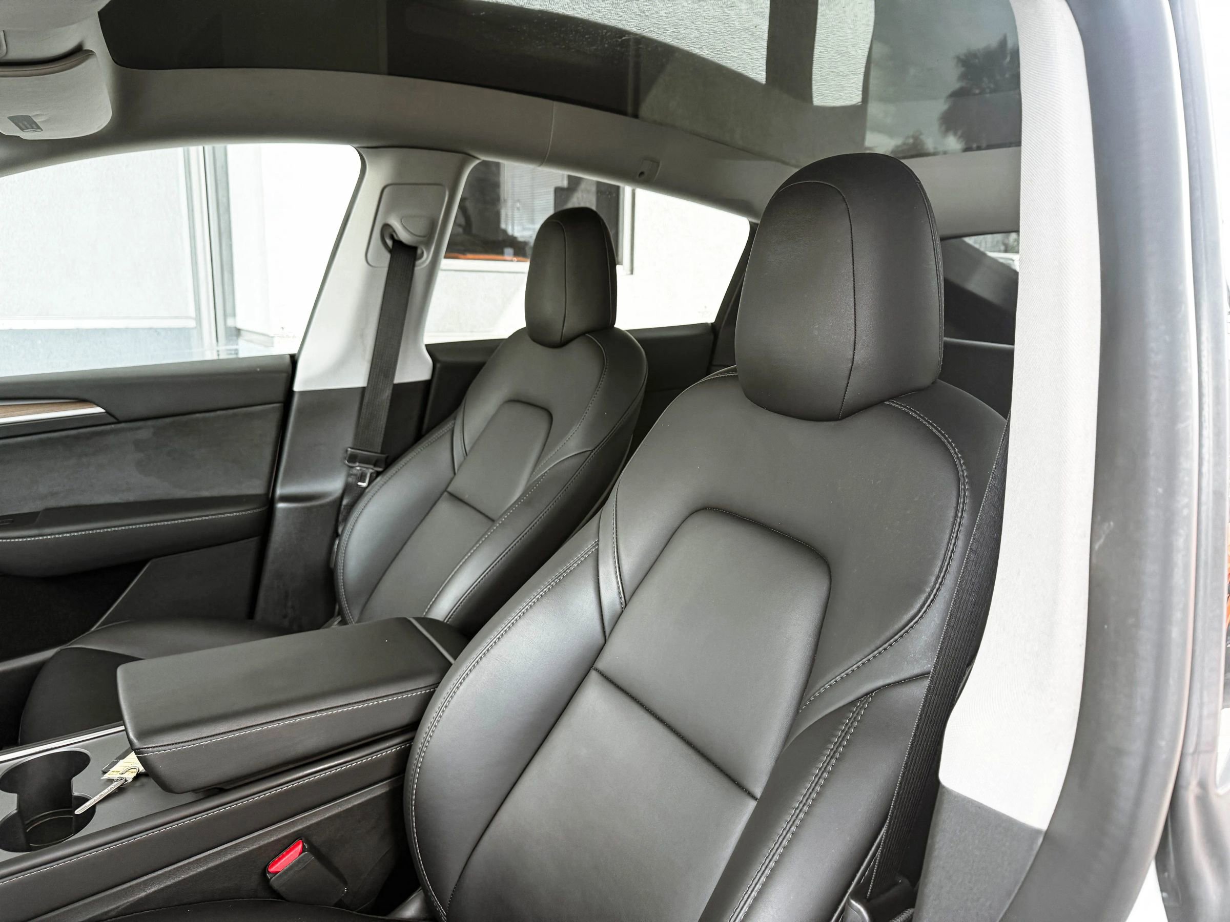 Used 2022 Tesla Model Y Performance AWD/4WD image 22