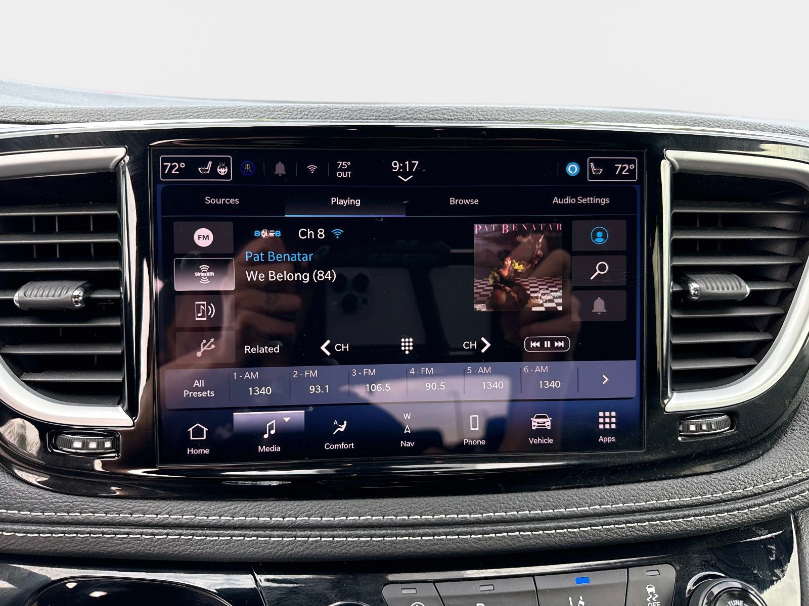 Used 2025 Chrysler Pacifica Limited FWD image 24