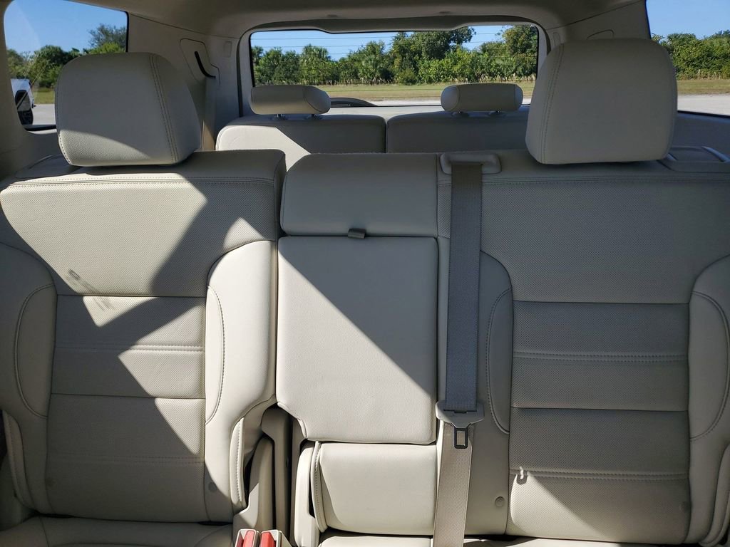 Used 2021 GMC Acadia Denali w/ Denali Technology Package image 13