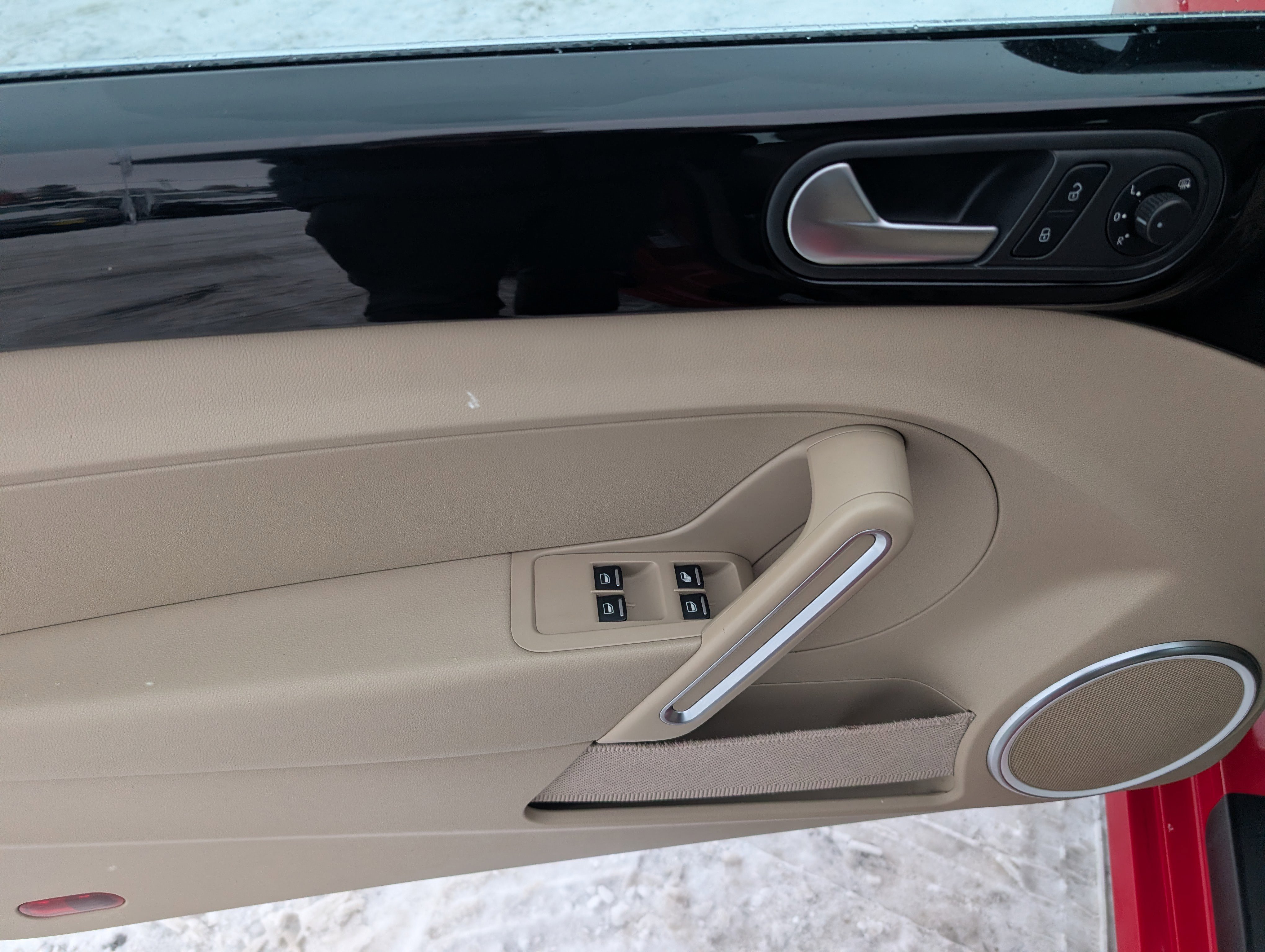 Used 2013 Volkswagen Beetle 2.0T image 10