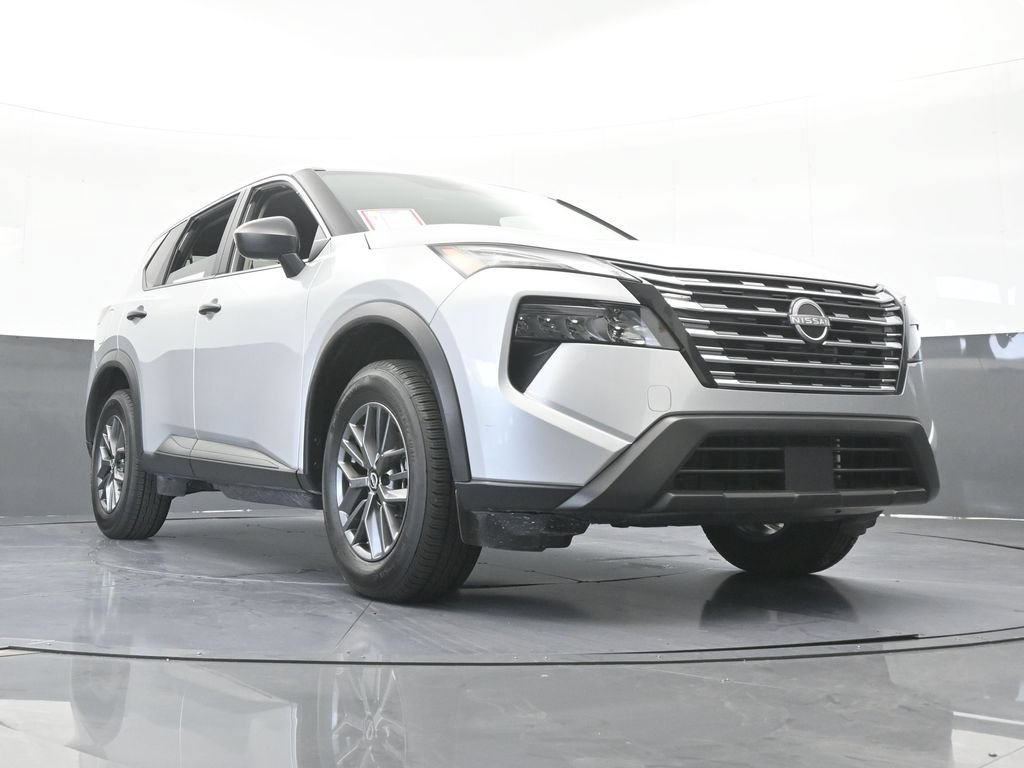 Used 2024 Nissan Rogue S FWD image 58