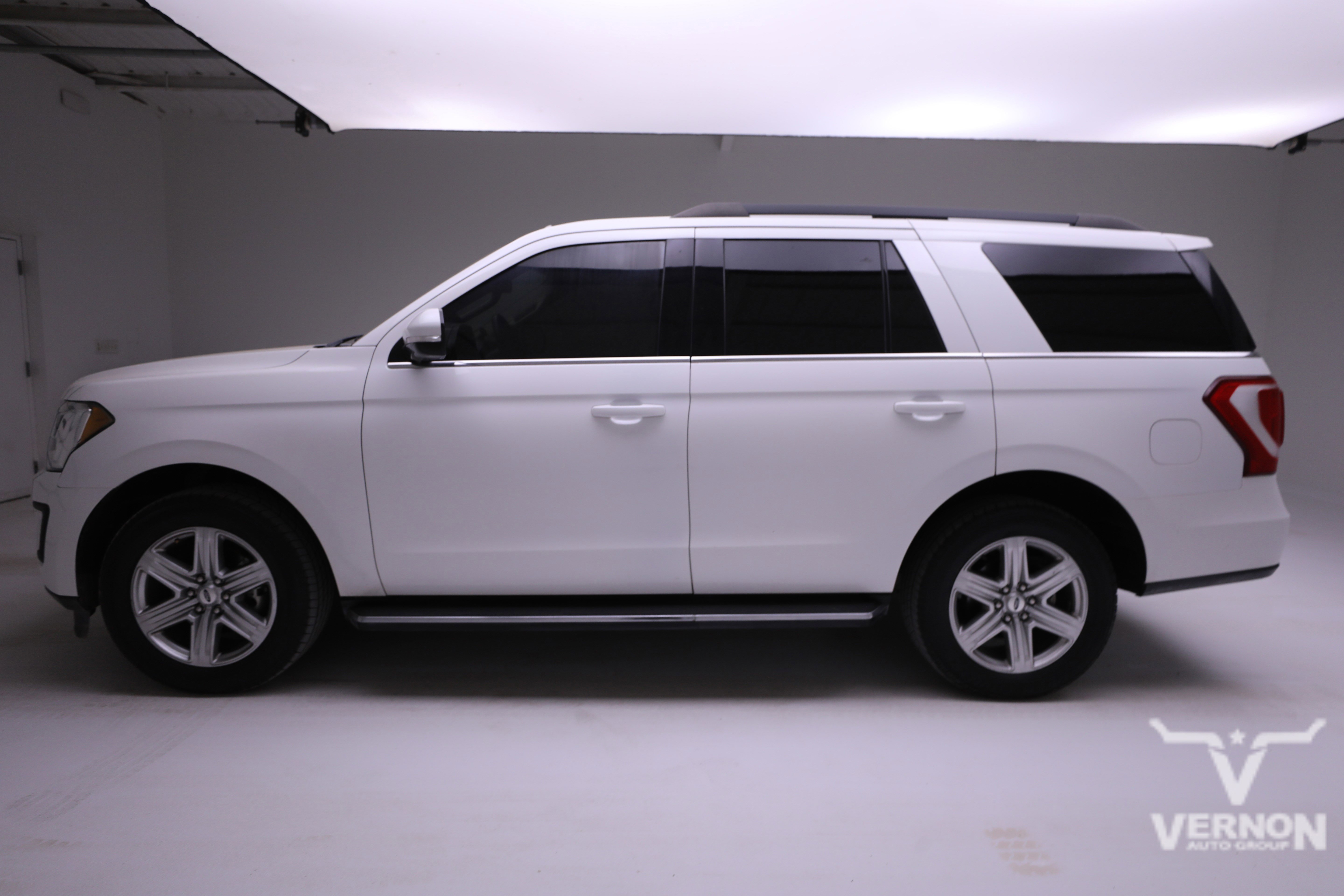 Used 2020 Ford Expedition XLT w/ Equipment Group 202A image 2